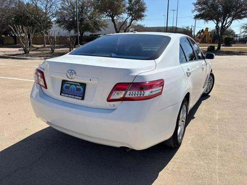 White 2010 Toyota Camry LE