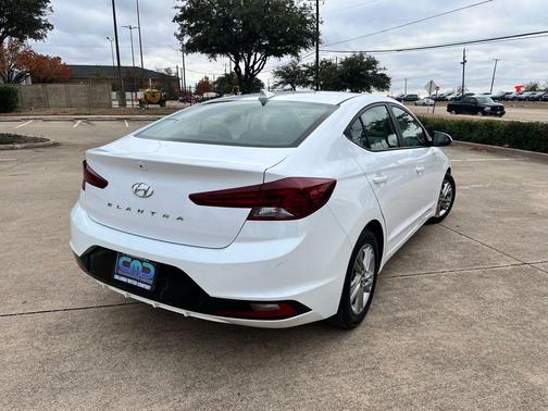 2020 Hyundai ELANTRA SEL