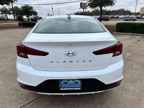 2020 Hyundai ELANTRA SEL