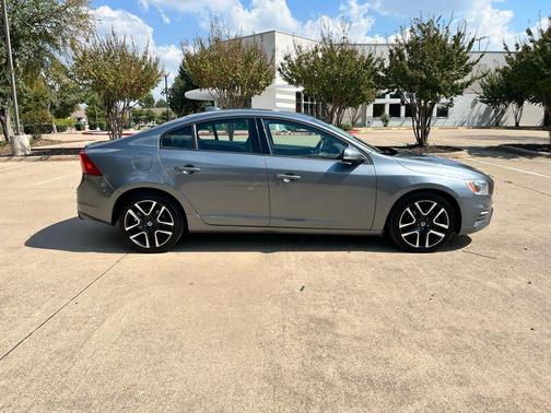 2017 Volvo S60 T5 Dynamic