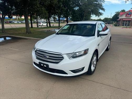 2018 Ford Taurus SEL