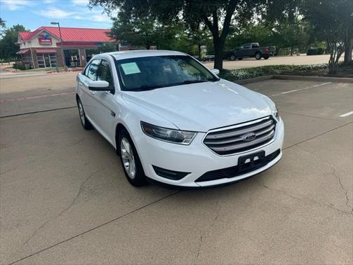 2018 Ford Taurus SEL
