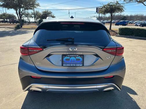 Graphite Shadow 2017 INFINITI QX30 Premium