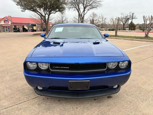 2012 Dodge Challenger SXT