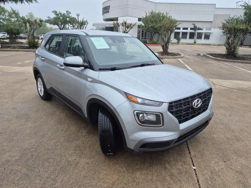 Stellar Silver 2021 Hyundai VENUE SE