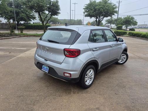 Stellar Silver 2021 Hyundai VENUE SE