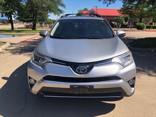 2017 Toyota RAV4 Hybrid XLE