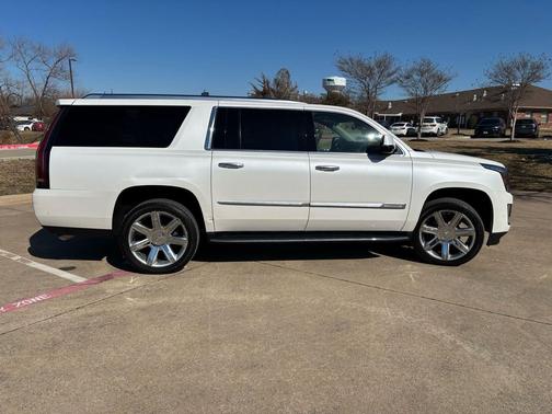 2020 Cadillac Escalade ESV Luxury