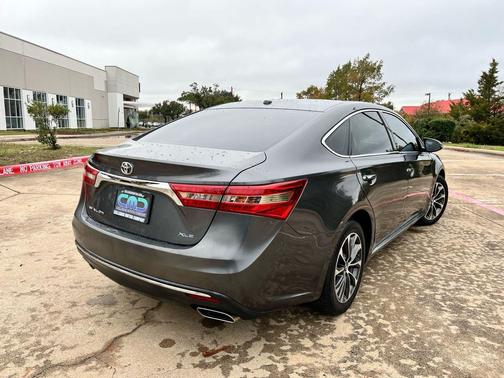 2016 Toyota Avalon XLE