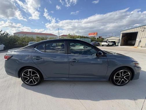 Gray Sky Pearl 2024 Nissan Sentra SR