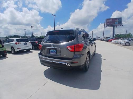 Gun Metallic 2020 Nissan Pathfinder SL 2WD