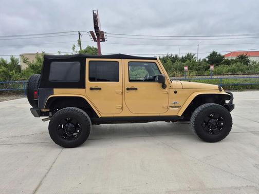 Black Clearcoat 2013 Jeep Wrangler Unlimited Freedom Edition