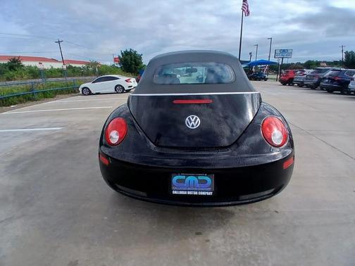 Black/Black Roof 2008 Volkswagen New Beetle SE