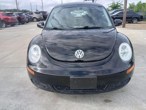Black/Black Roof 2008 Volkswagen New Beetle SE