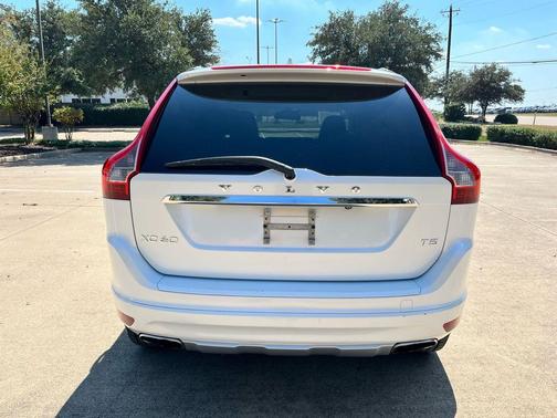 2015 Volvo XC60 T5 Premier Plus