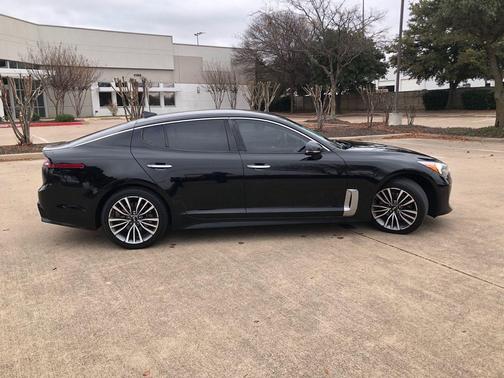 2019 Kia Stinger BASE