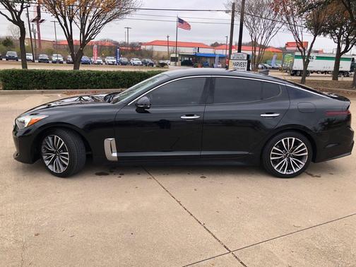 2019 Kia Stinger BASE