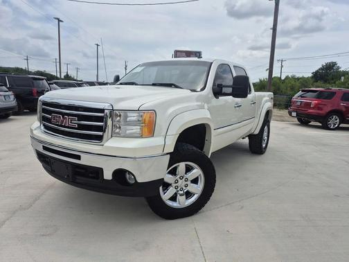 White Diamond Tricoat 2013 GMC Sierra 1500 SLE1