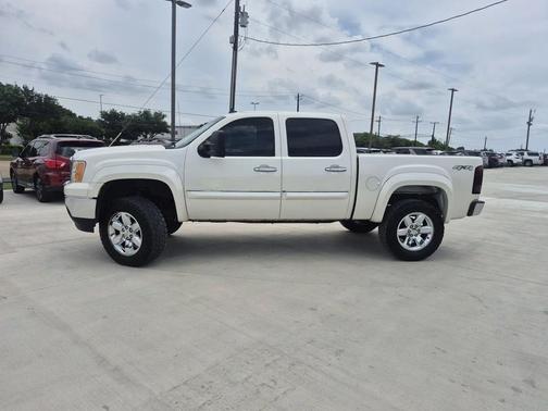 White Diamond Tricoat 2013 GMC Sierra 1500 SLE1