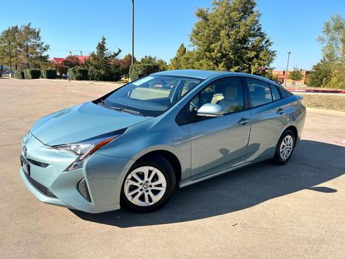 2016 Toyota Prius Two