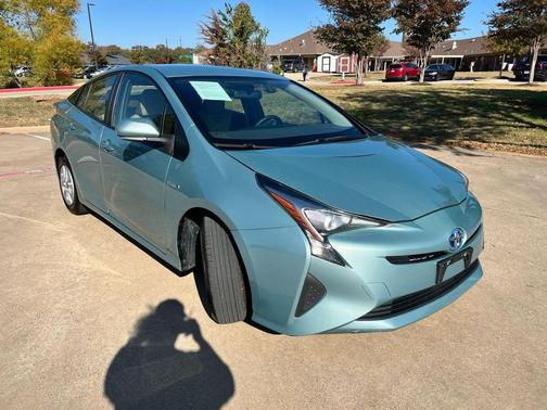 2016 Toyota Prius Two
