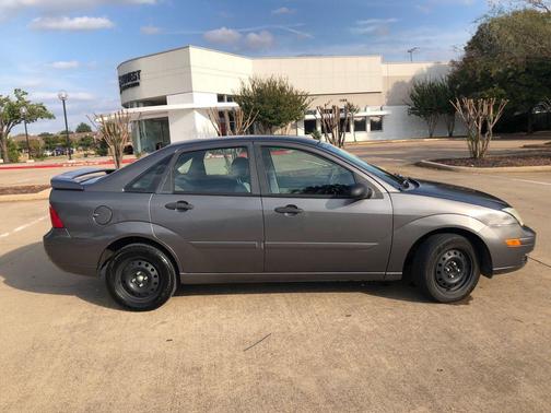 2007 Ford Focus ZX4 S