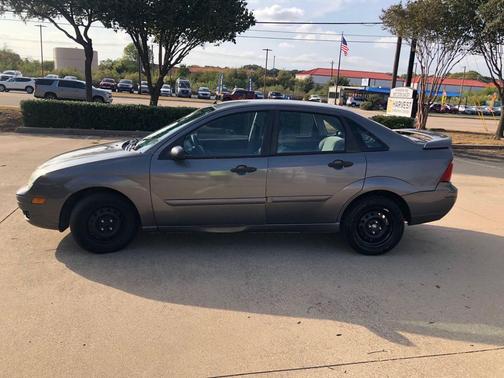 2007 Ford Focus ZX4 S