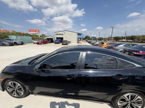 Black Forest Pearl 2016 Honda Civic EX-T