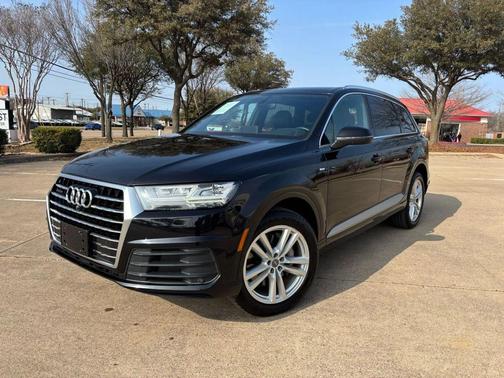 Black 2017 Audi Q7 PROGRESSIV S-LINE