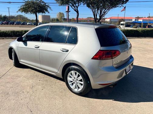 2016 Volkswagen Golf TSI 2-Door