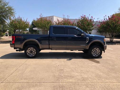 Blue 2019 Ford F-250 King Ranch