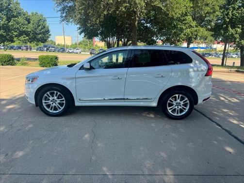 2016 Volvo XC60 T5 Drive-E Premier