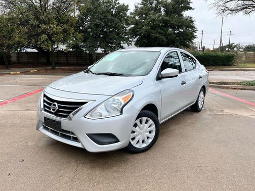 2019 Nissan Versa 1.6 S+