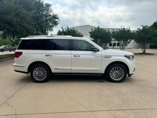 2019 Lincoln Navigator Standard