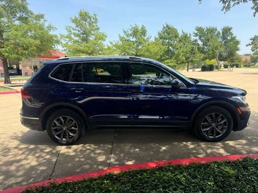 Blue 2022 Volkswagen Tiguan 2.0T SE