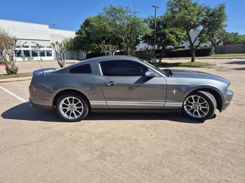 2011 Ford Mustang V6