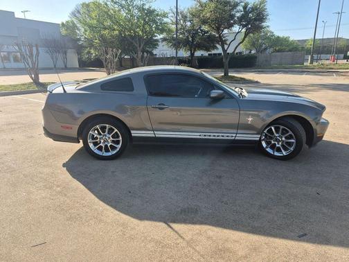2011 Ford Mustang V6