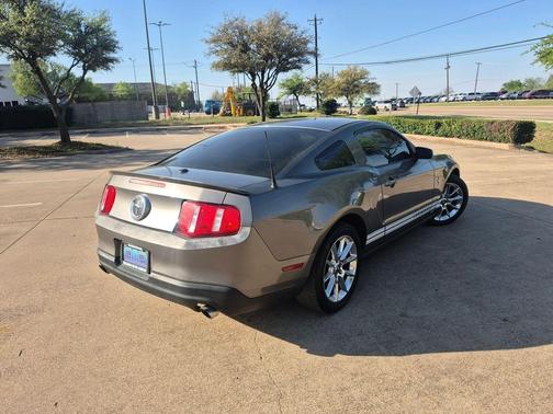 2011 Ford Mustang V6