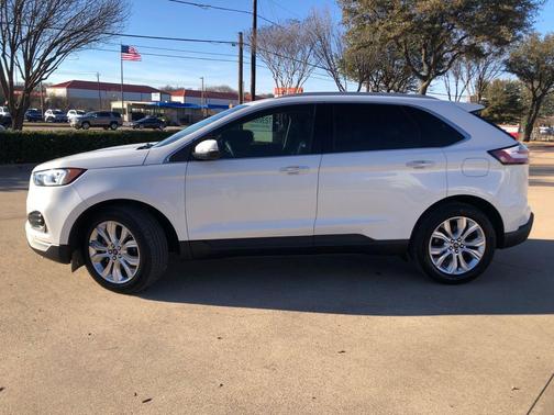 2020 Ford Edge Titanium