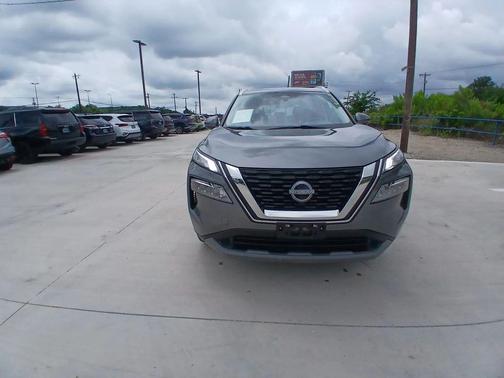 Gun Metallic 2022 Nissan Rogue SV