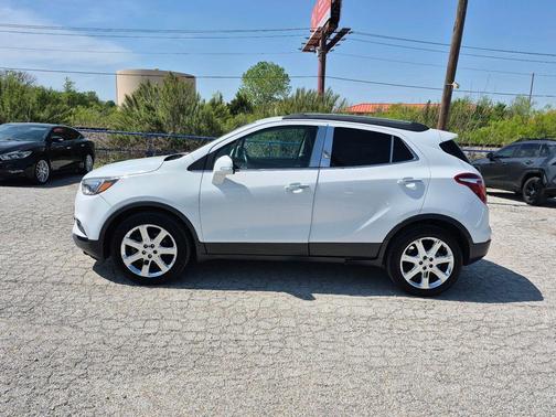 Summit White 2018 Buick Encore Essence
