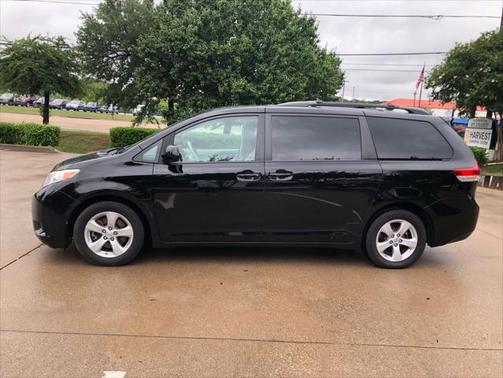 2013 Toyota Sienna LE