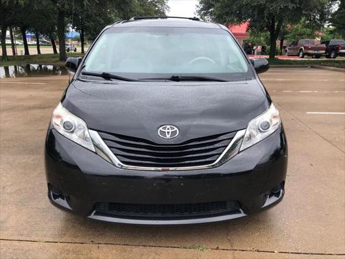 2013 Toyota Sienna LE
