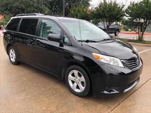 2013 Toyota Sienna LE