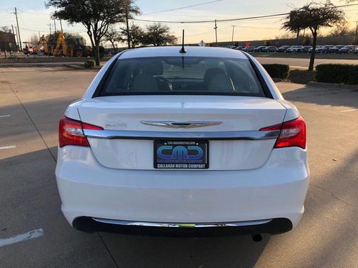 2011 Chrysler 200 Limited