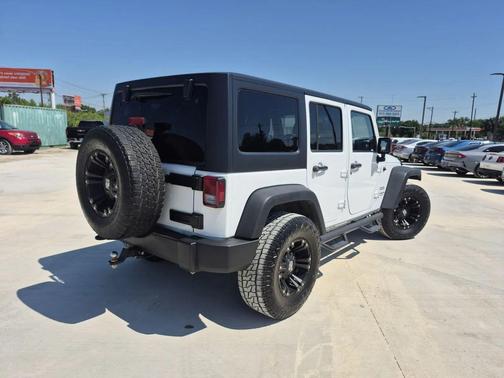 Bright White Clearcoat 2015 Jeep Wrangler Unlimited Sport