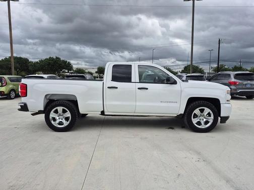 White Diamond Tricoat 2016 Chevrolet Silverado 1500 Custom
