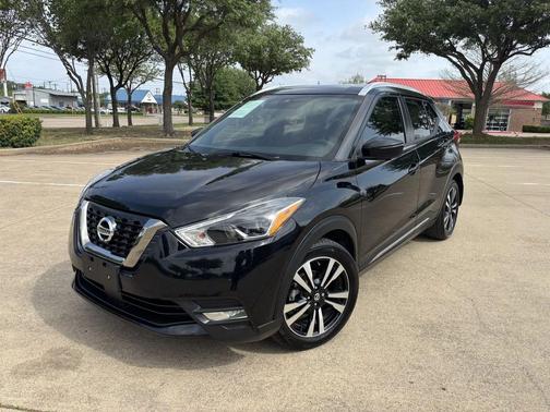 2020 Nissan Kicks SR