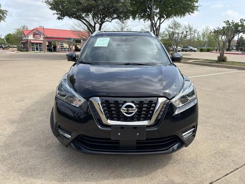 2020 Nissan Kicks SR