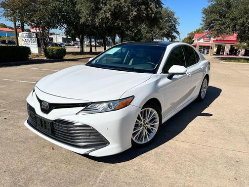 2018 Toyota Camry XLE